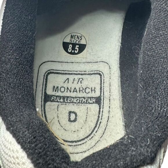 Nike Air monarch full length standard width D size 8.5. Black/white red swoosh - Picture 11 of 11